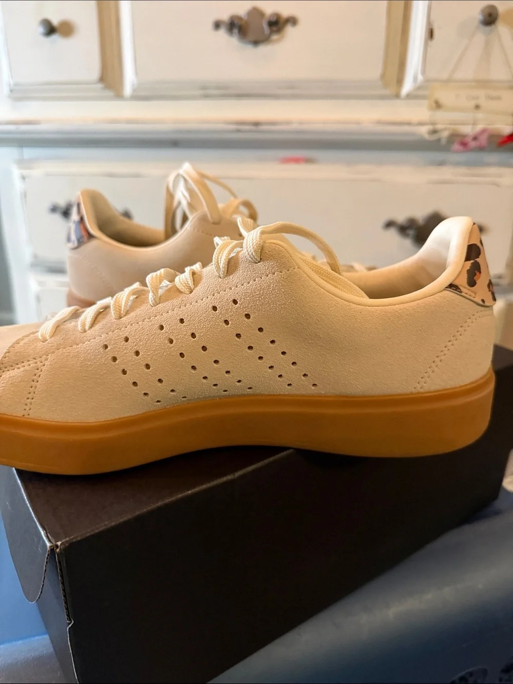 adidas low top